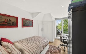 Belsize Park Gardens, Belsize Park, NW3 4JJ