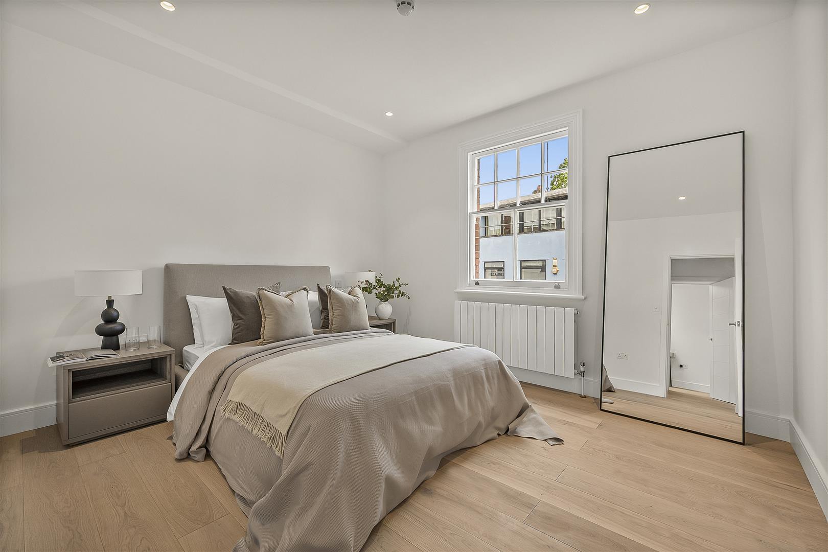 Belsize Lane, Belsize Park, NW3 5BB