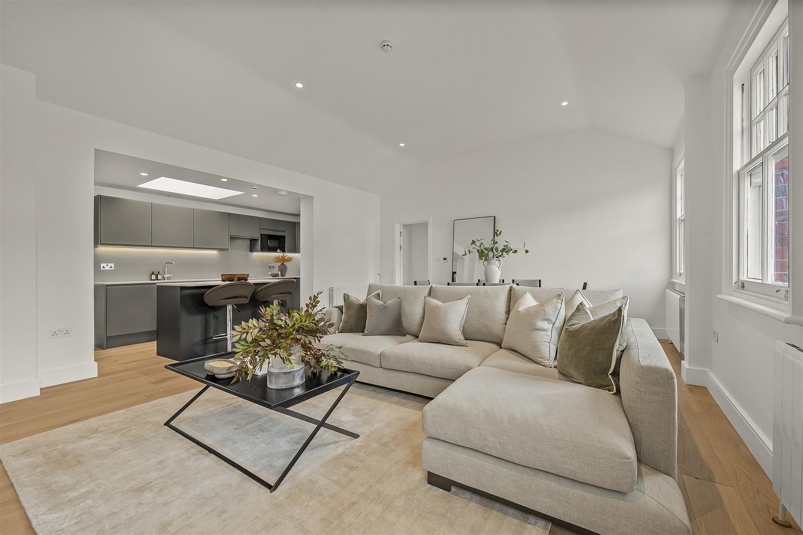Belsize Lane, Belsize Park, NW3 5BB