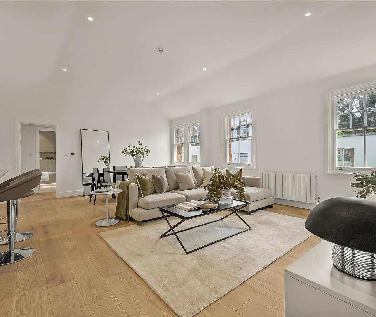 Belsize Lane, Belsize Park, NW3 5BB