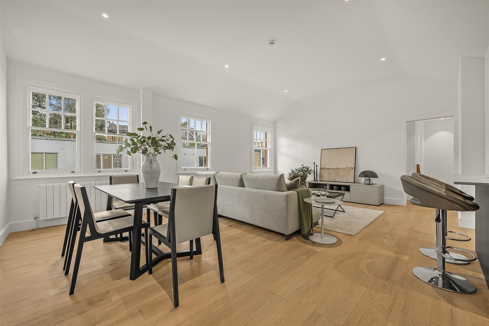 Belsize Lane, Belsize Park, NW3 5BB