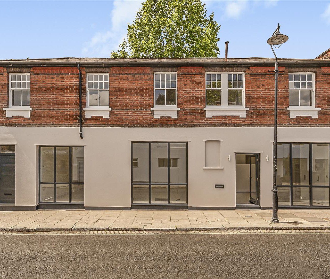 Belsize Lane, Belsize Park, NW3 5BB