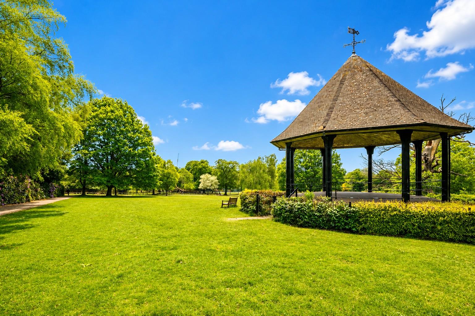The Park, Golders Green, NW11 7SU