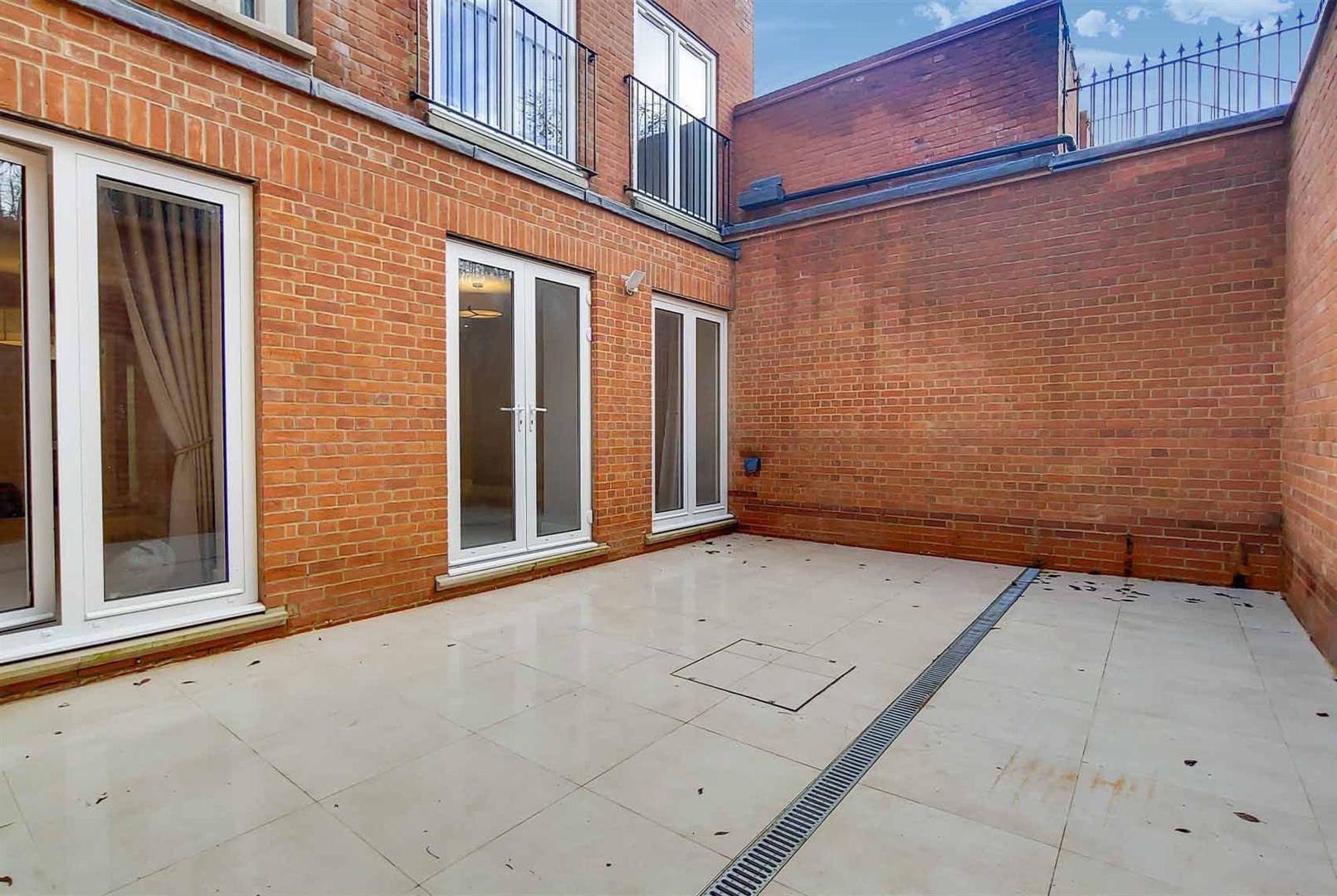 Fitzjohns Avenue, Hampstead, NW3 6PH
