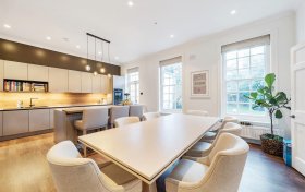 Redington Gardens, London, NW3 7SA