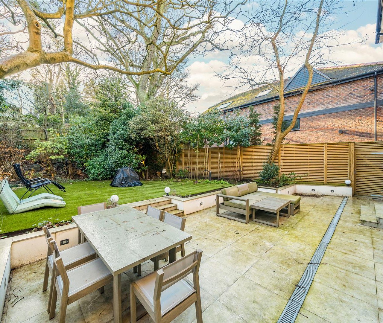 Redington Gardens, London, NW3 7SA