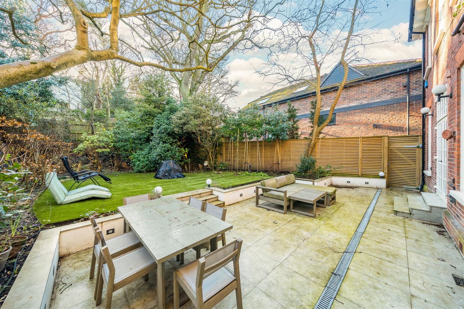 Redington Gardens, London, NW3 7SA