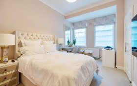 Redington Gardens, London, NW3 7SA