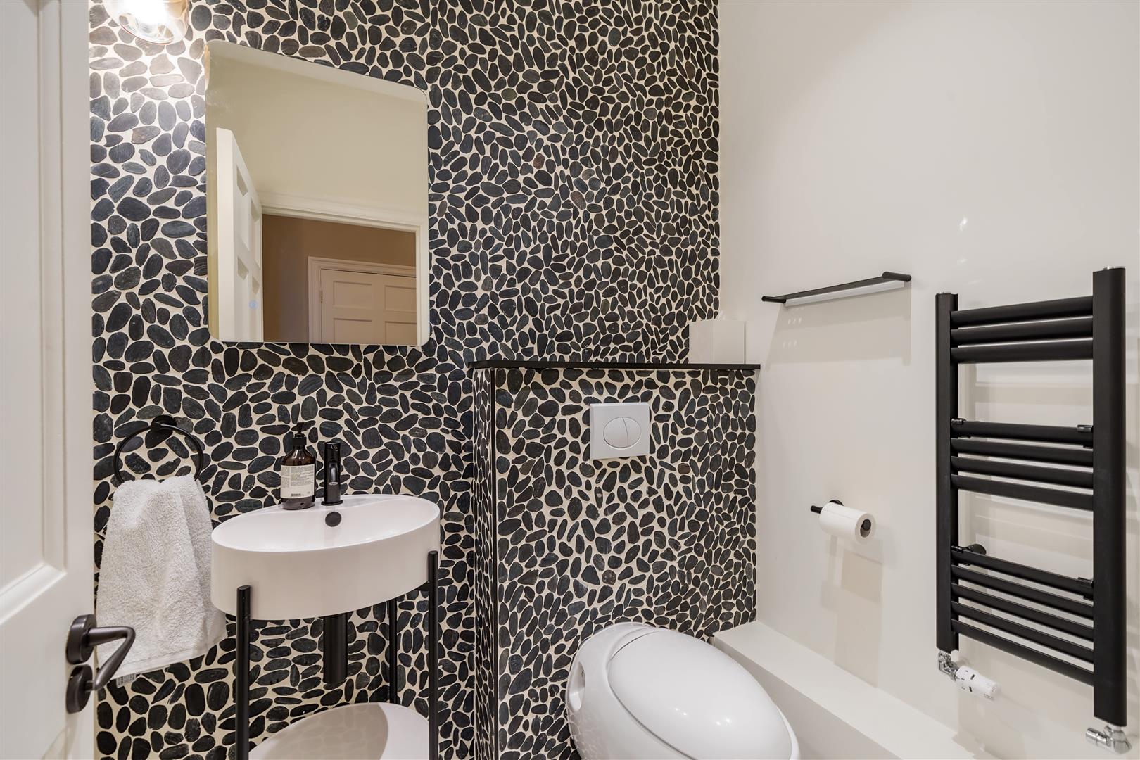 Redington Gardens, London, NW3 7SA