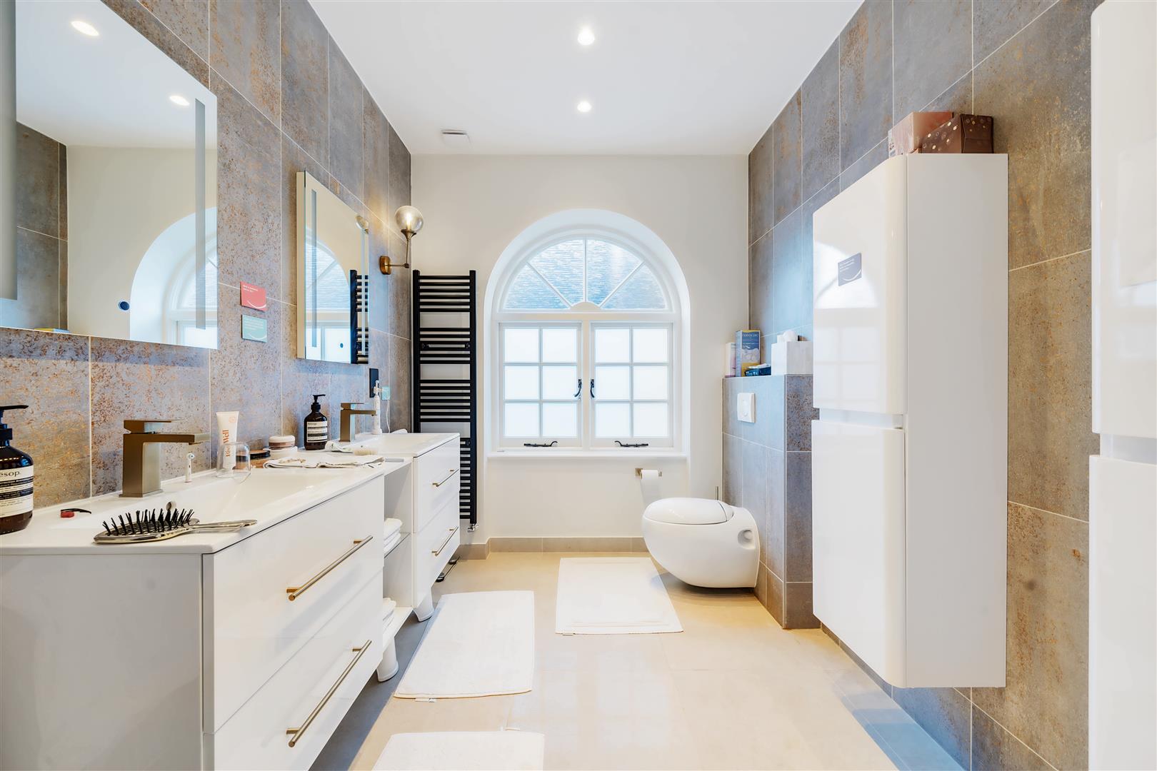 Redington Gardens, London, NW3 7SA
