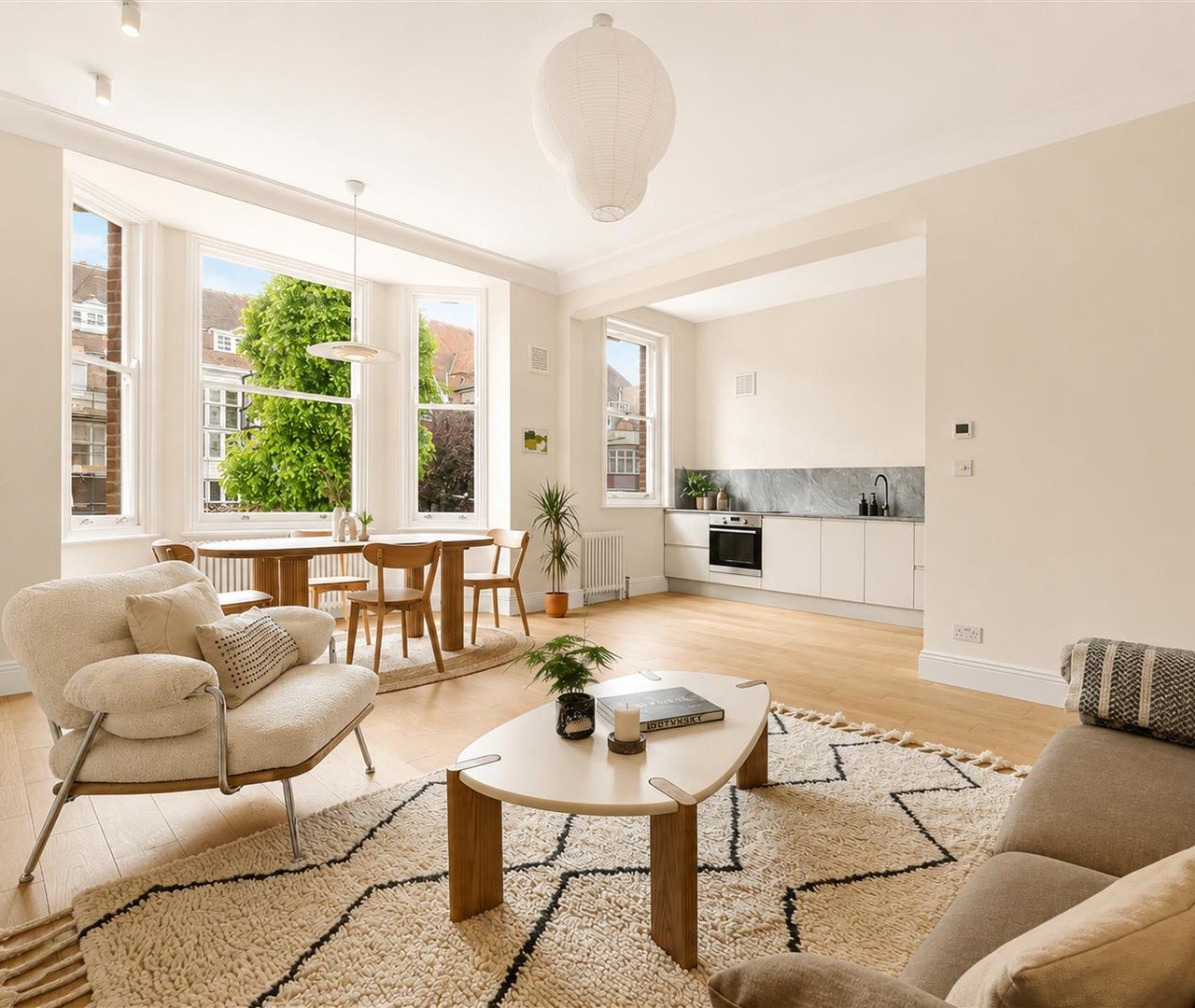Frognal, Hampstead, NW3 6AG