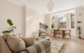 Frognal, Hampstead, NW3 6AG