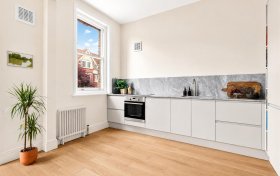 Frognal, Hampstead, NW3 6AG