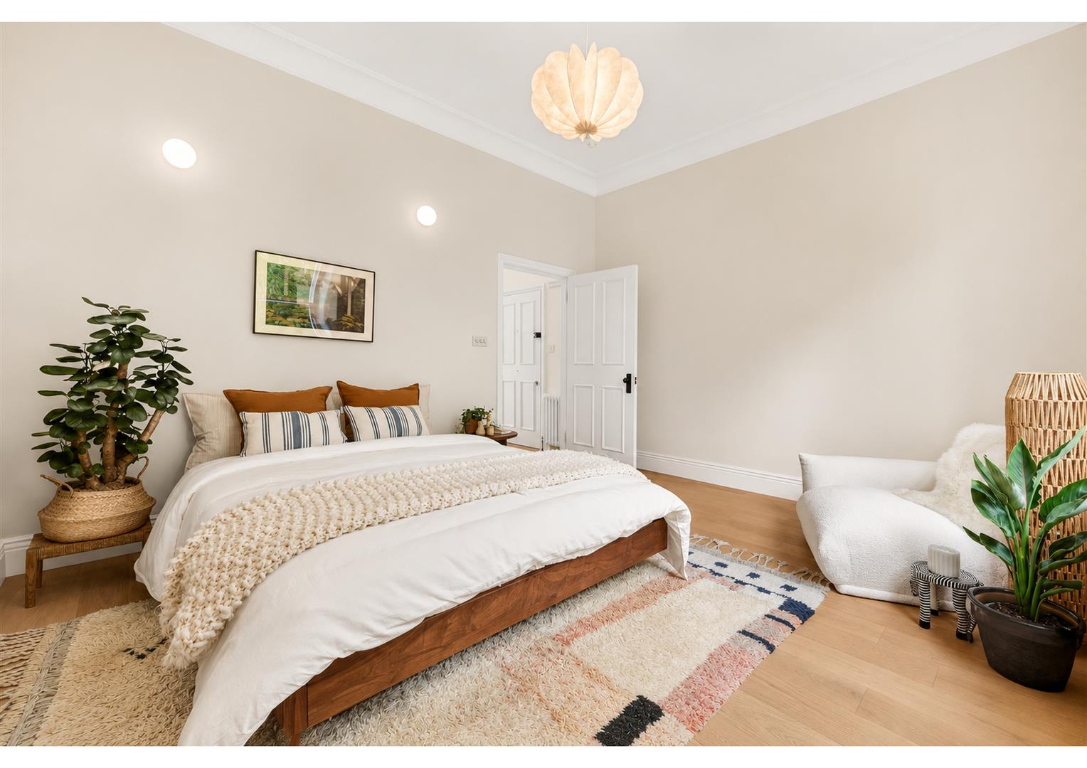 Frognal, Hampstead, NW3 6AG