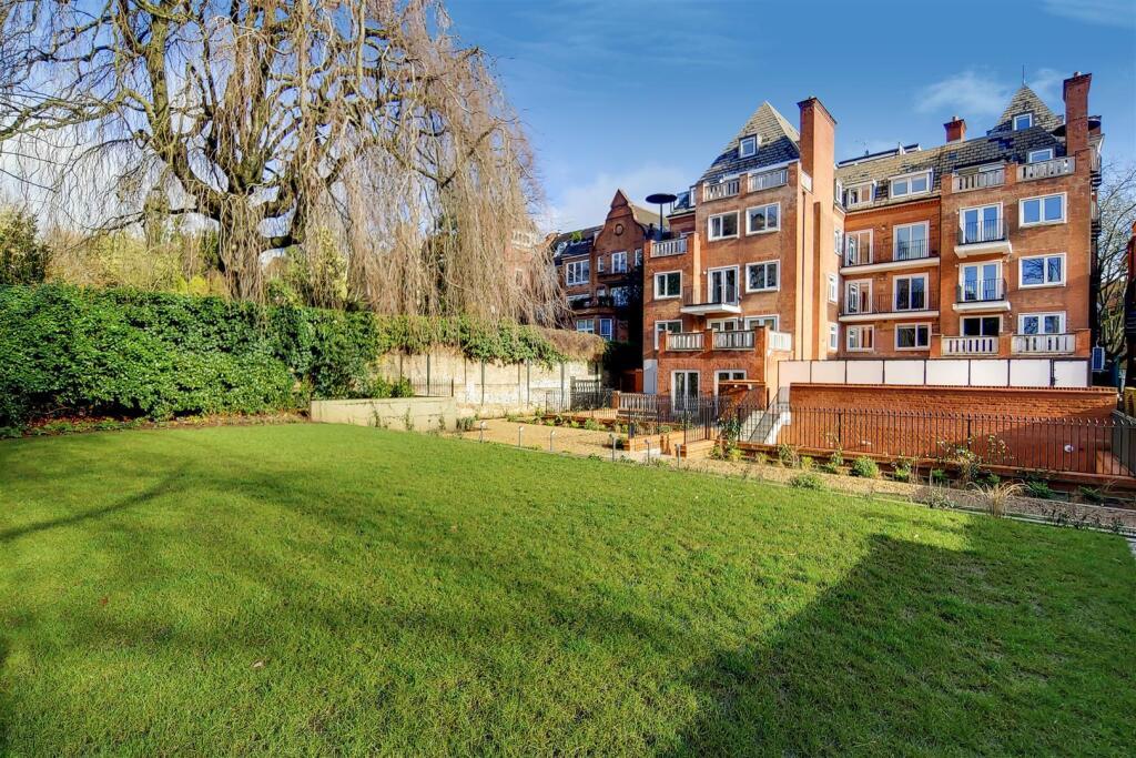 Fitzjohns Avenue, Hampstead, NW3 6PH