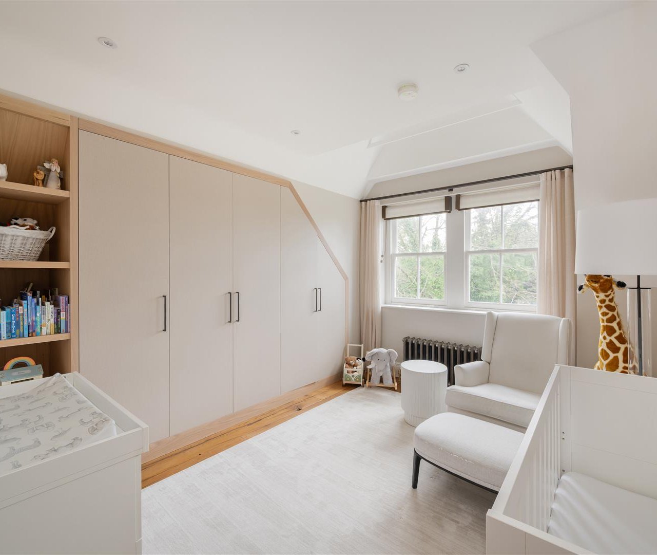 Frognal Gardens, Hampstead Village, NW3 6UX