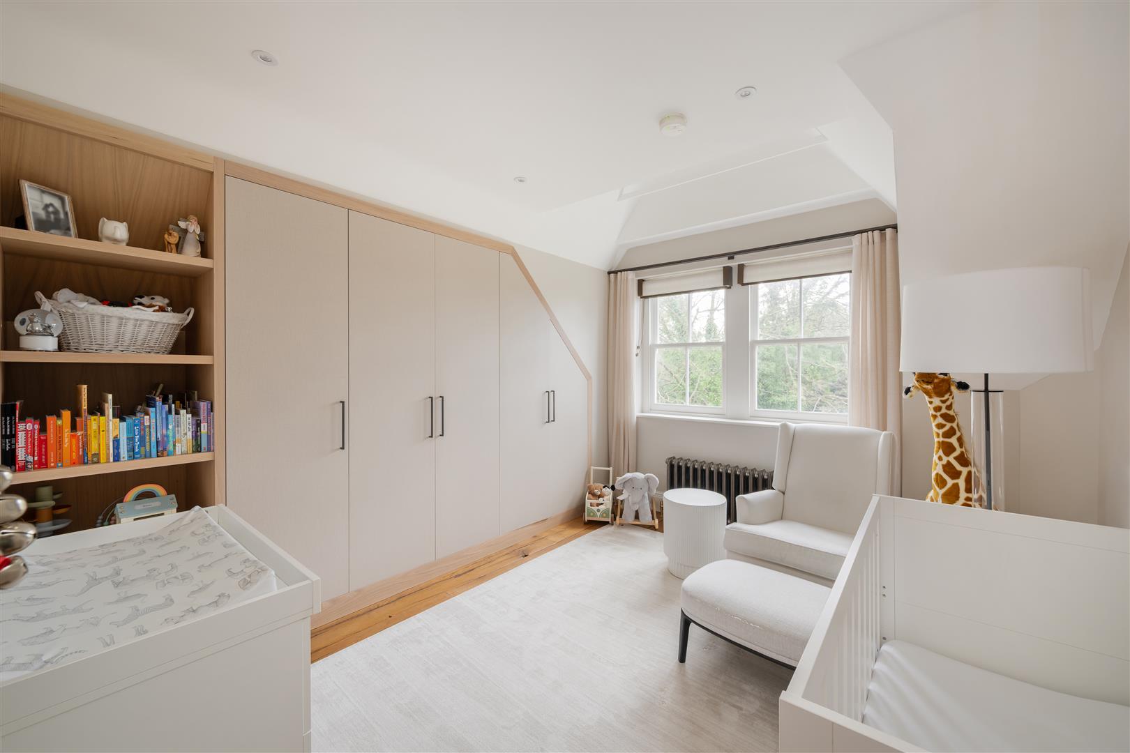 Frognal Gardens, Hampstead Village, NW3 6UX