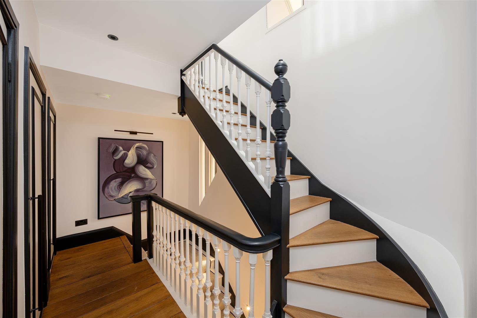 Frognal Gardens, Hampstead Village, NW3 6UX