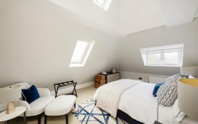Frognal Gardens, Hampstead Village, NW3 6UX