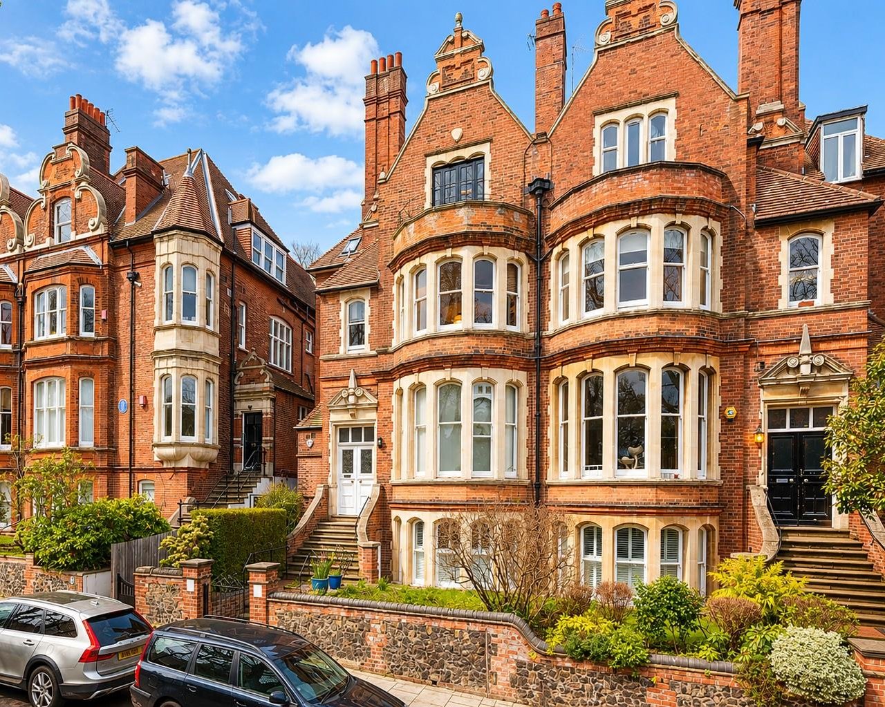 Frognal Gardens, Hampstead Village, NW3 6UX