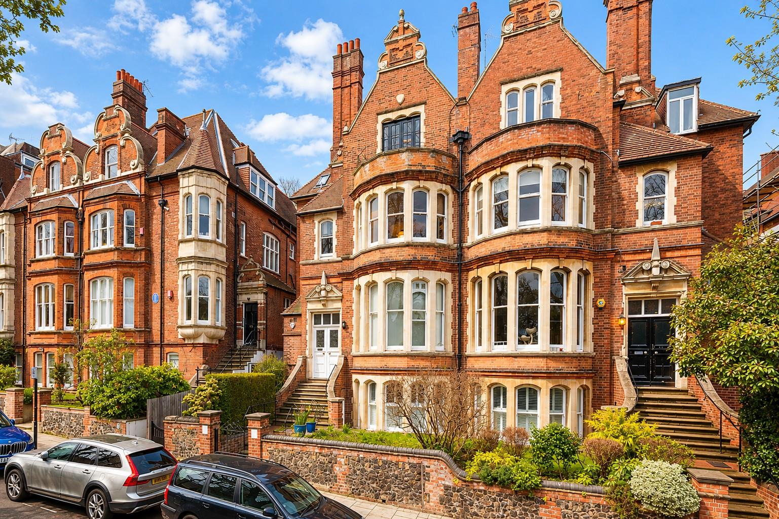 Frognal Gardens, Hampstead Village, NW3 6UX