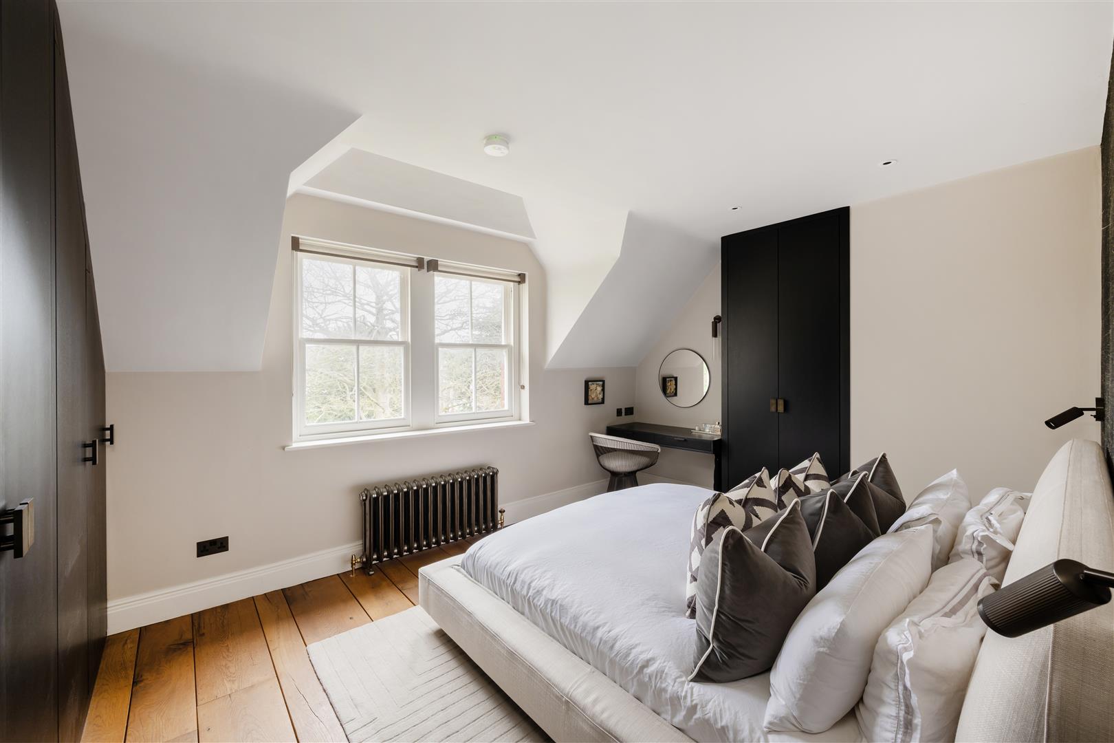 Frognal Gardens, Hampstead Village, NW3 6UX