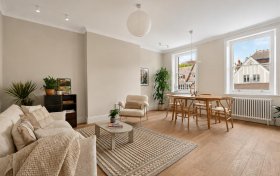 Frognal, Hampstead, NW3 6AG