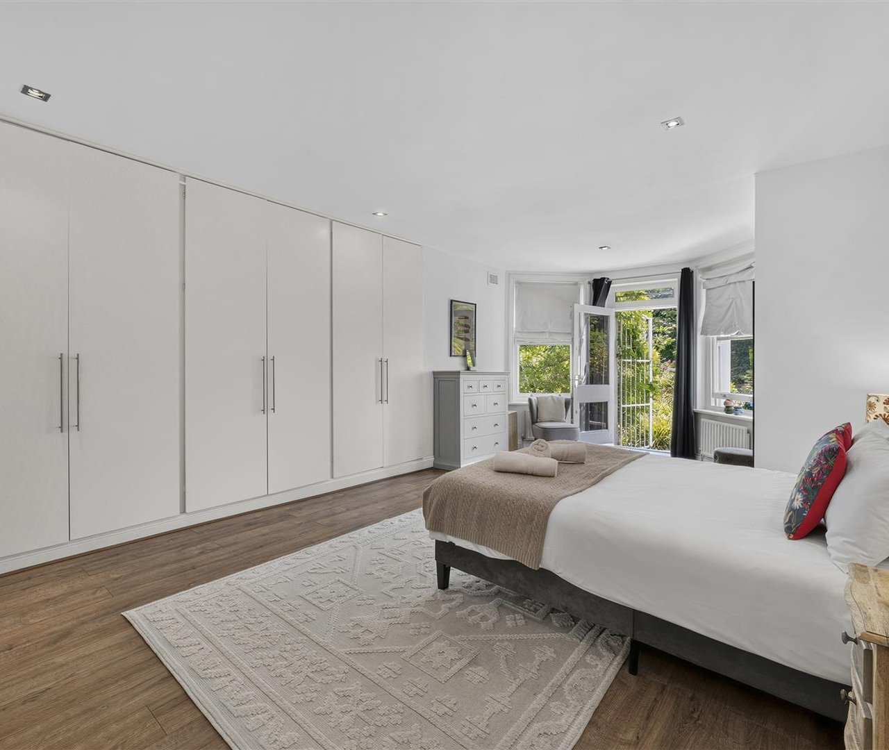 Lindfield Gardens, London, NW3 6PX