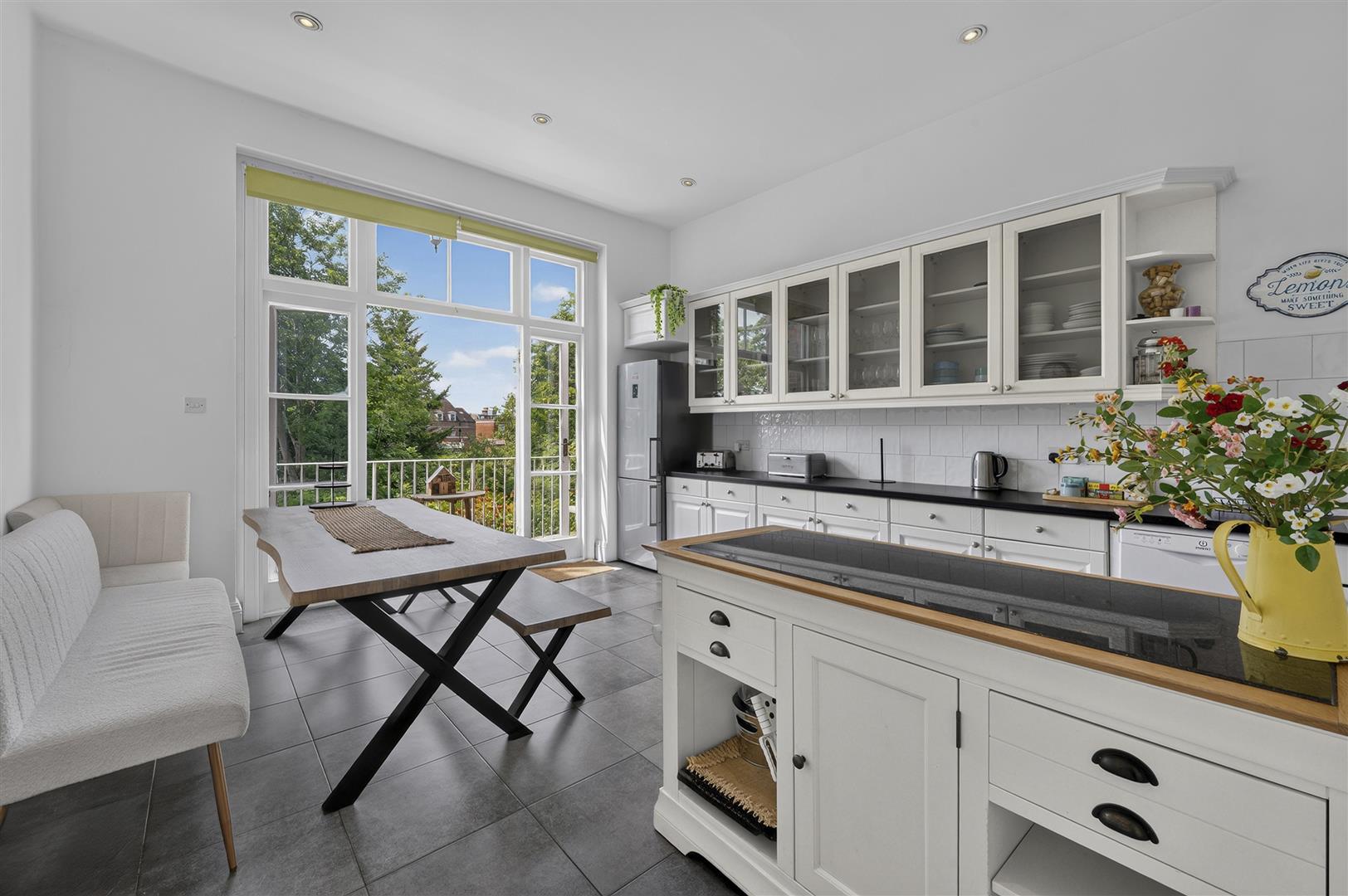 Lindfield Gardens, London, NW3 6PX