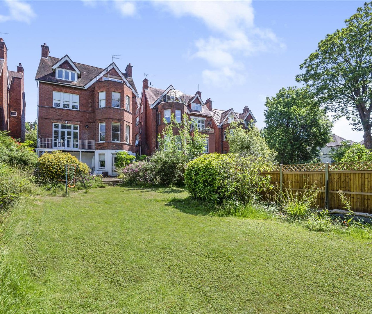Lindfield Gardens, London, NW3 6PX