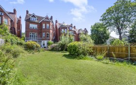 Lindfield Gardens, London, NW3 6PX