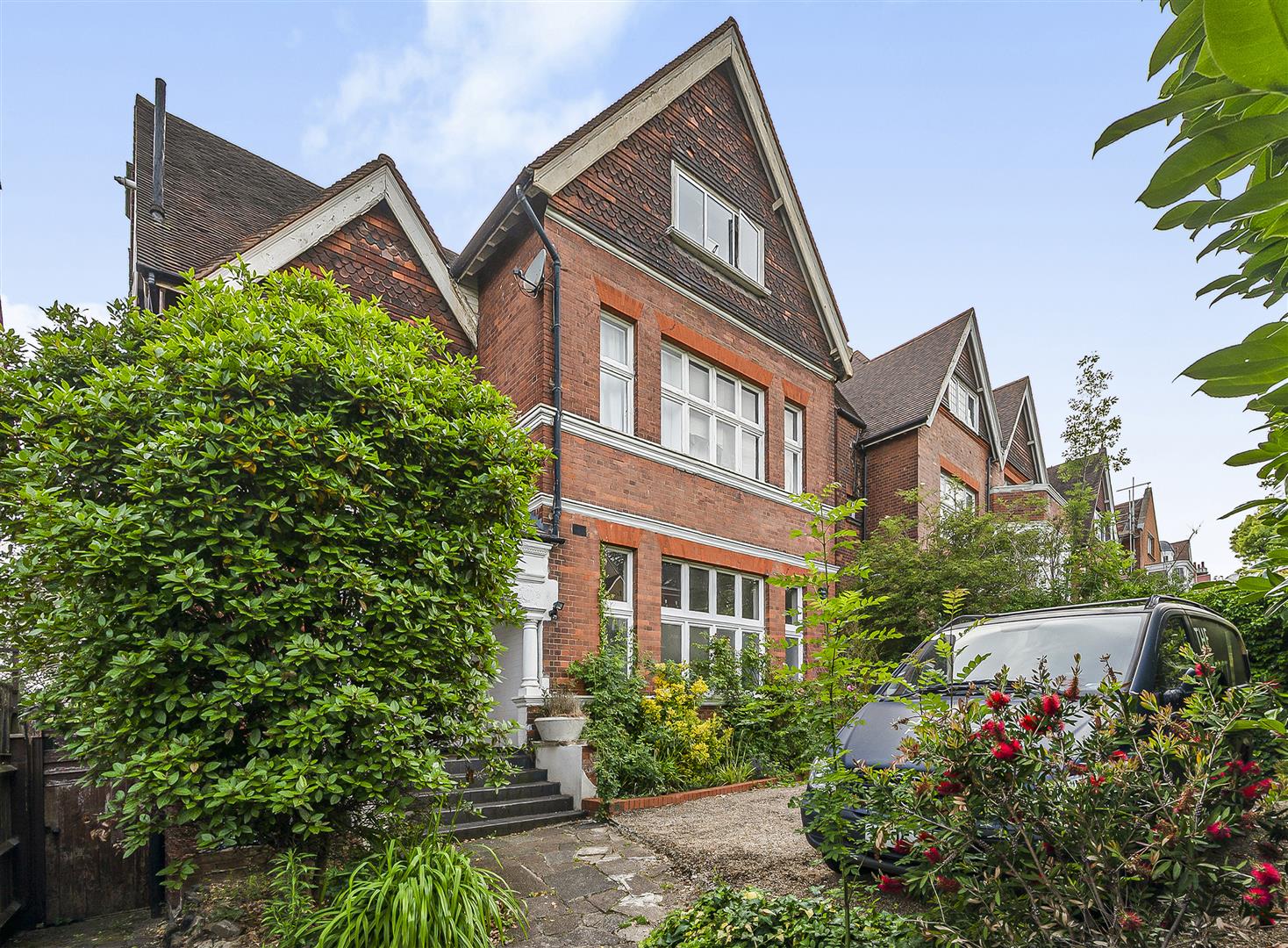 Lindfield Gardens, London, NW3 6PX