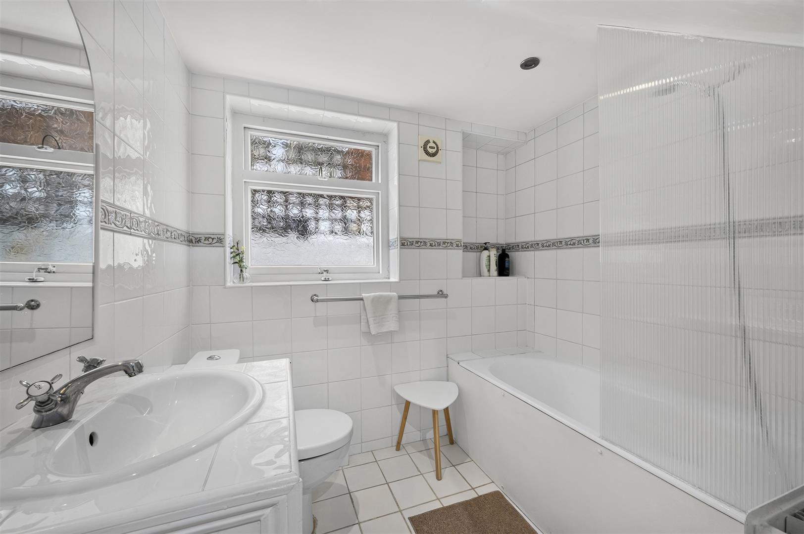 Lindfield Gardens, London, NW3 6PX