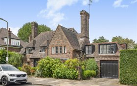 Wellgarth Road, Hampstead Garden Suburb, NW11 7HP
