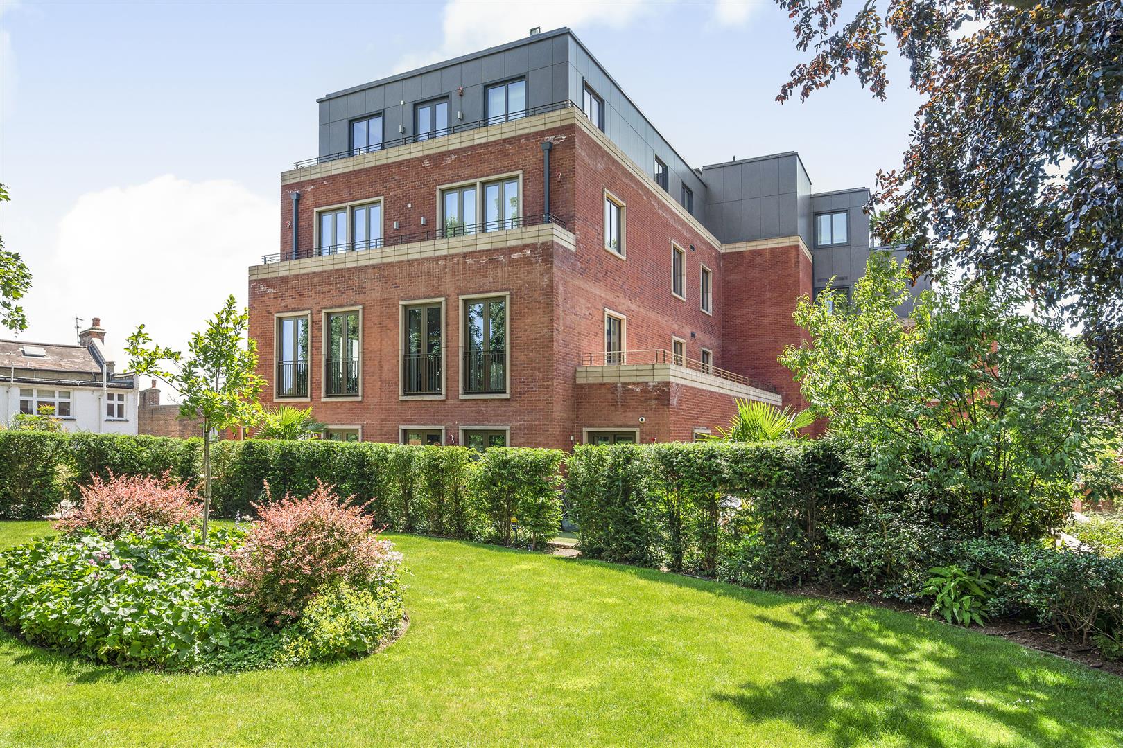 New End, Hampstead Village, NW3 1JD