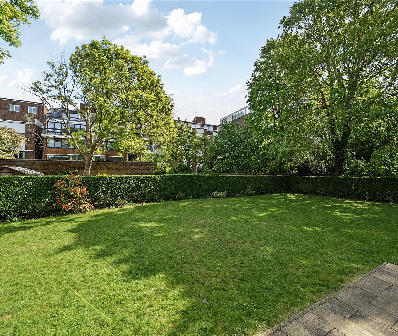 Antrim Road, Belsize Park, NW3 4XL