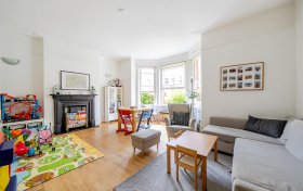 Antrim Road, Belsize Park, NW3 4XL