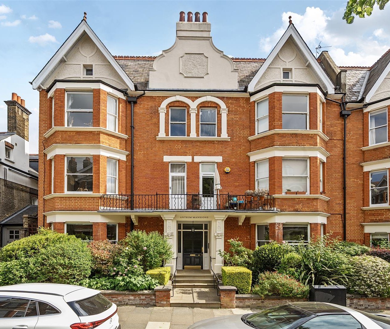Antrim Road, Belsize Park, NW3 4XL