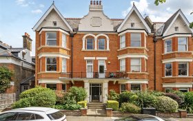 Antrim Road, Belsize Park, NW3 4XL