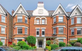 Antrim Road, Belsize Park, NW3 4XL
