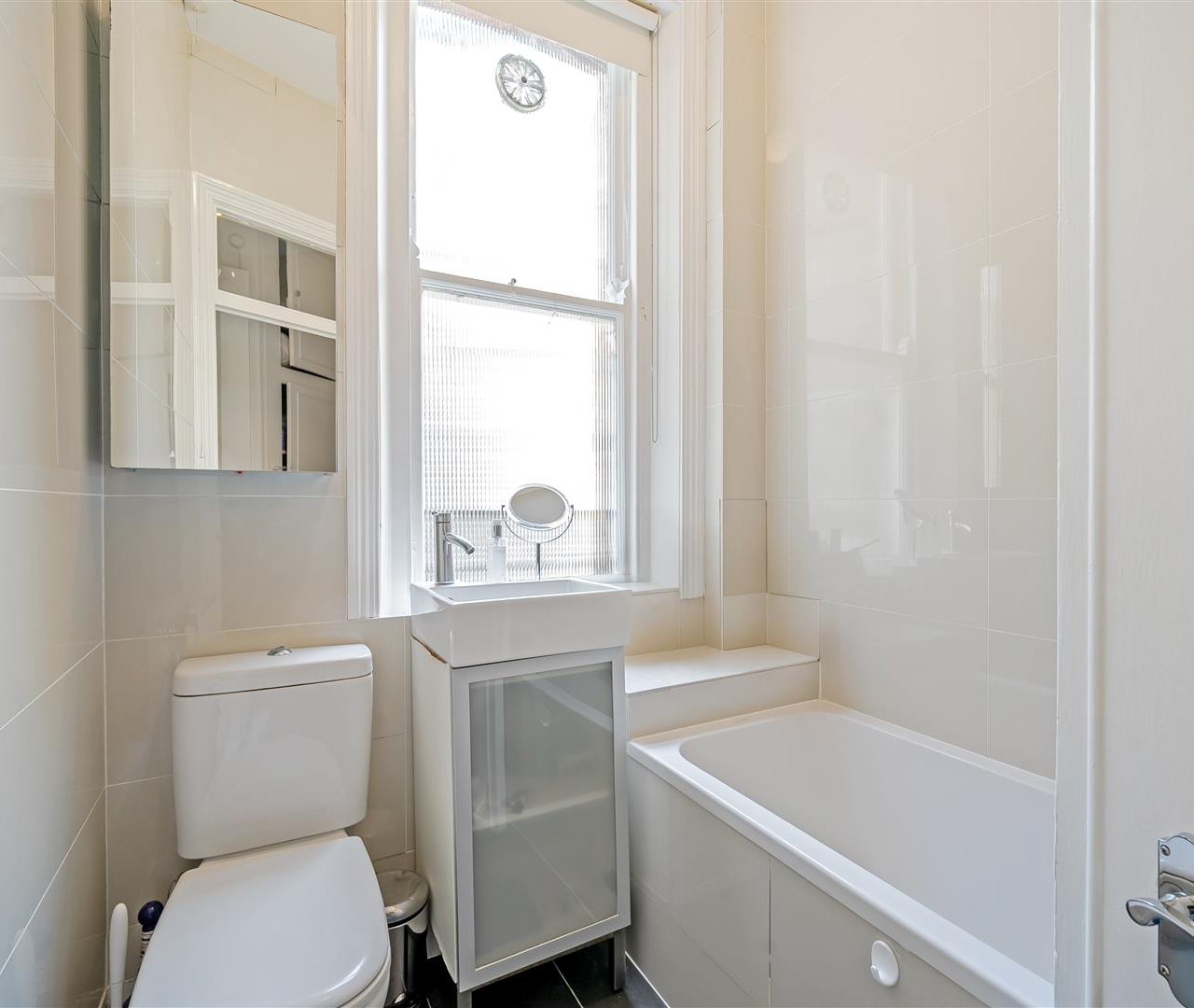 Antrim Road, Belsize Park, NW3 4XL
