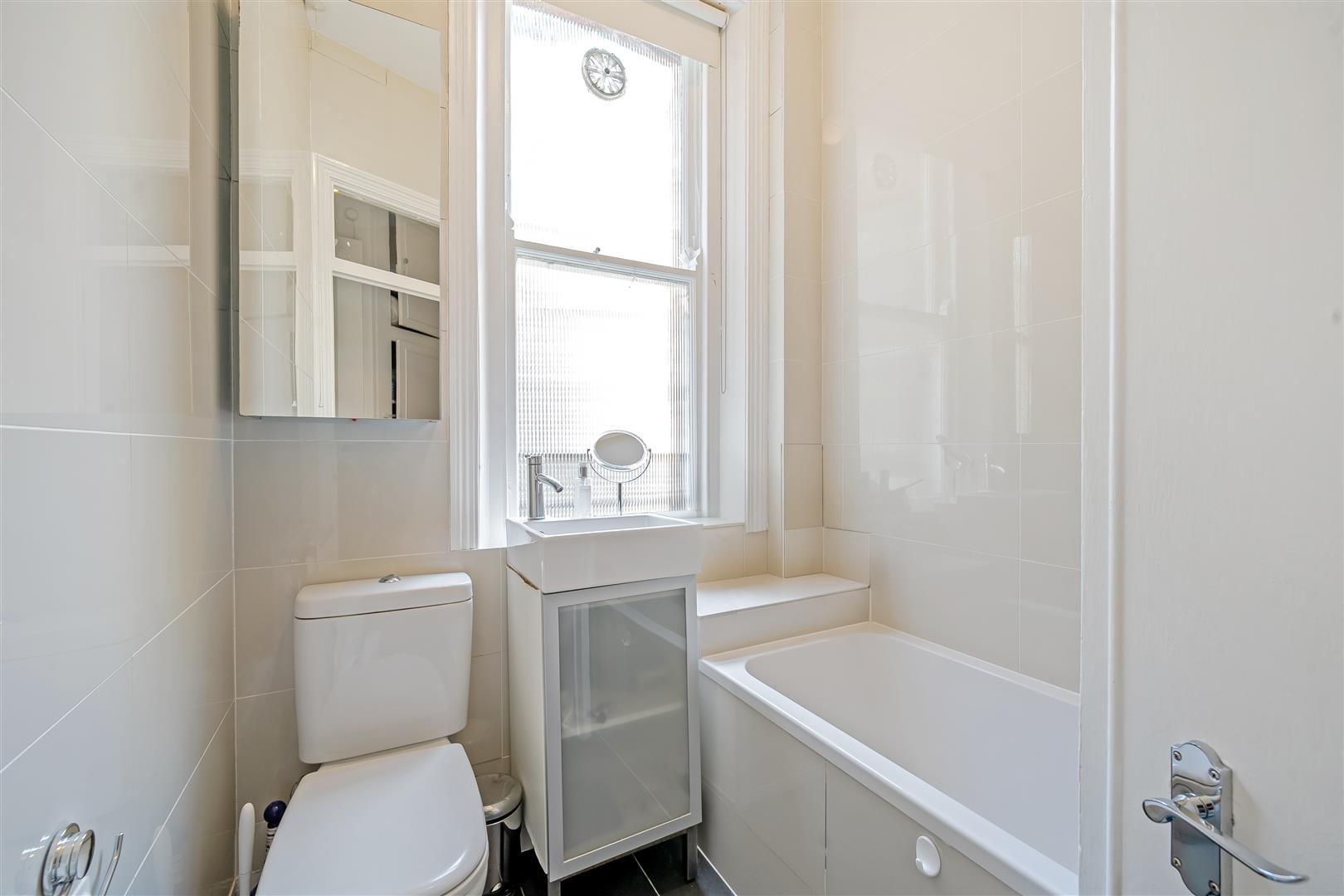 Antrim Road, Belsize Park, NW3 4XL