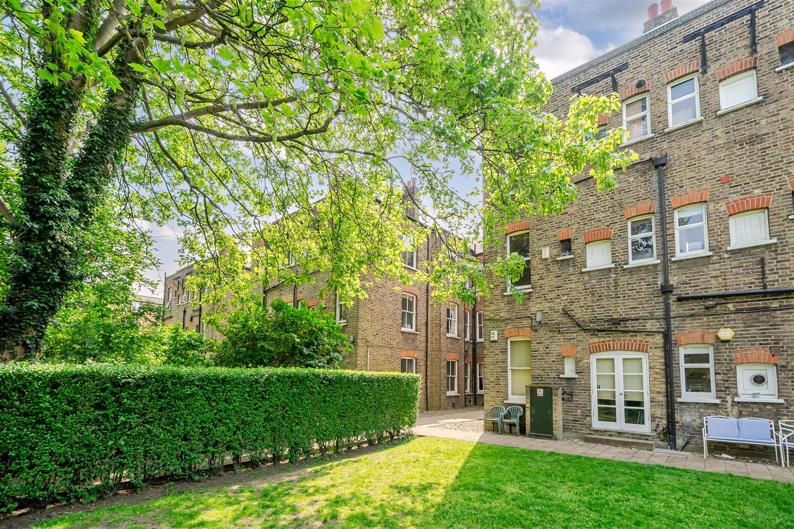 Antrim Road, Belsize Park, NW3 4XL