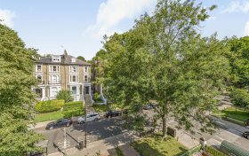 Belsize Avenue, Belsize Park, NW3 4AU