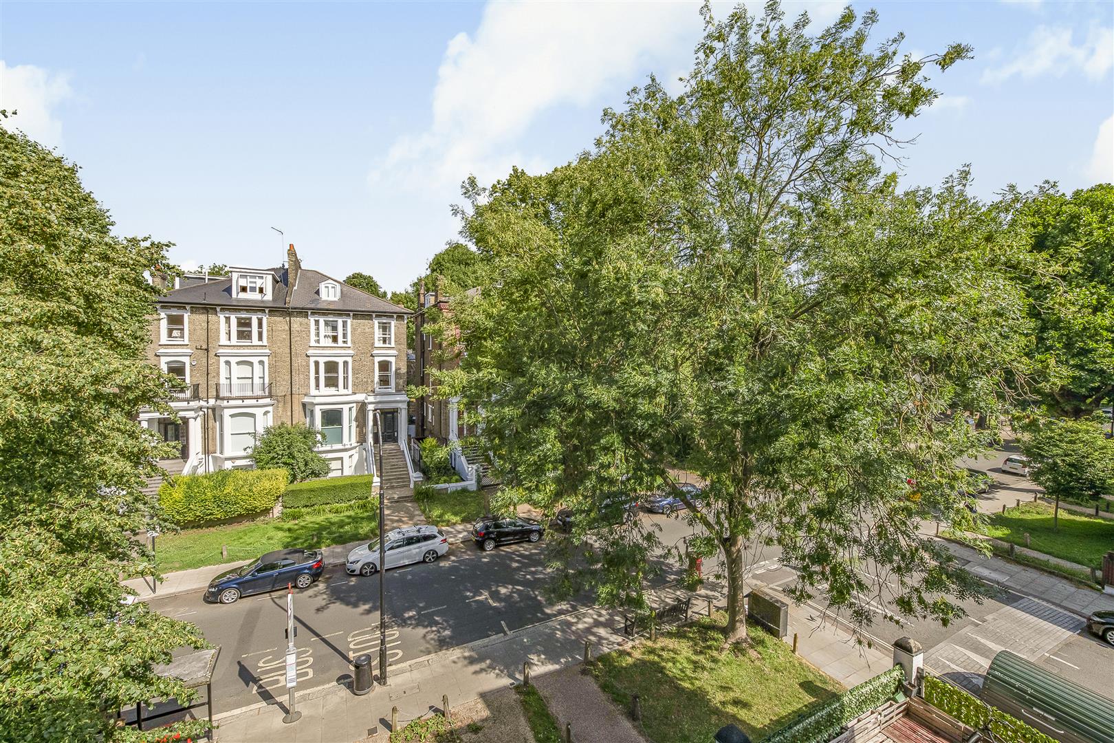 Belsize Avenue, Belsize Park, NW3 4AU