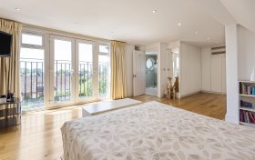 Farm Avenue, The Hocrofts, NW2 2DY
