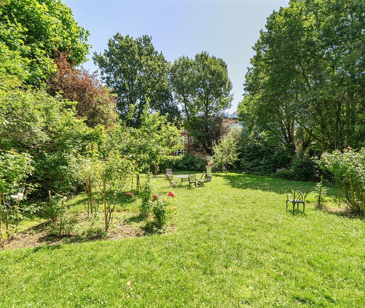 Langland Gardens, Hampstead, NW3 6QB