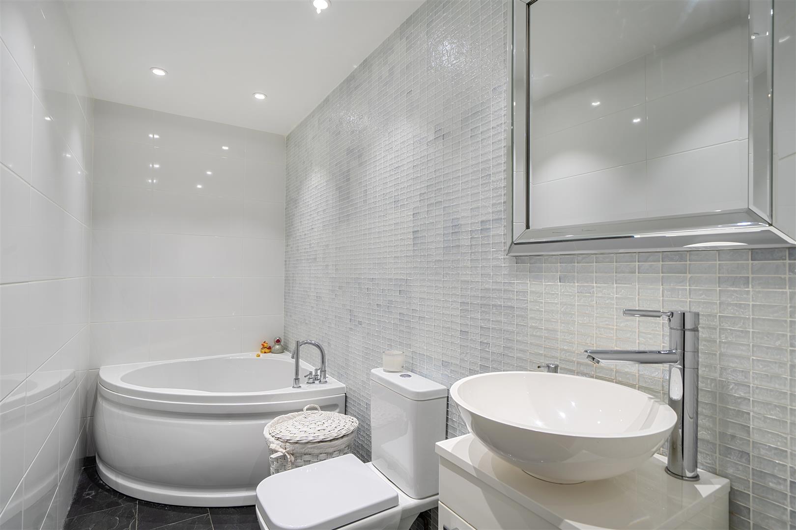 Langland Gardens, Hampstead, NW3 6QB