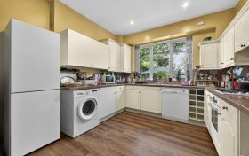 Hodford Road, Golders Green, NW11 8NL
