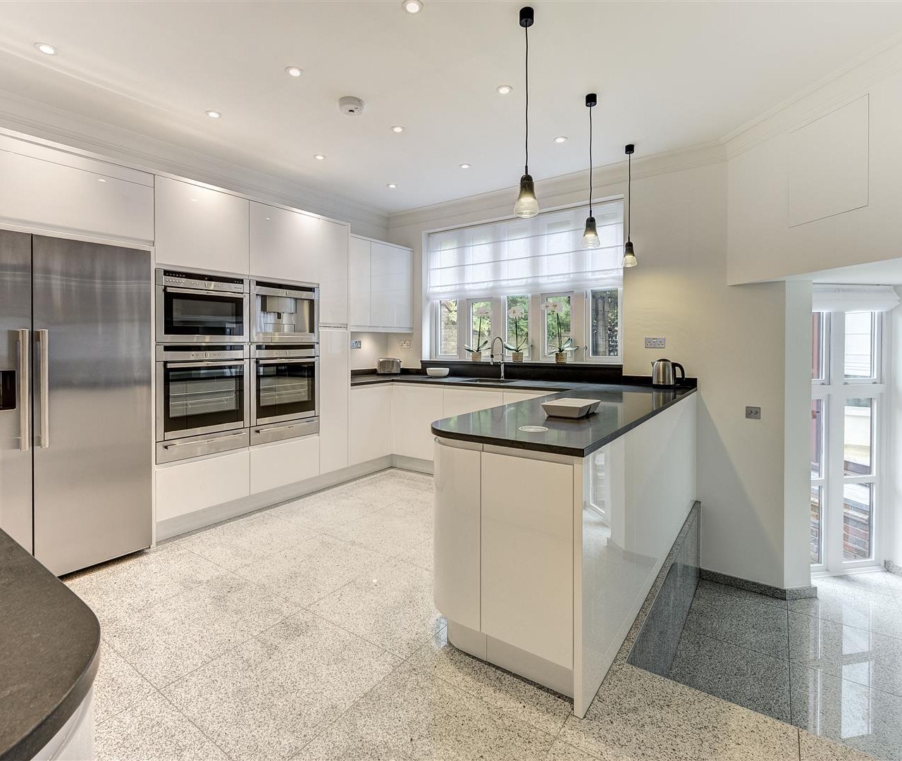 Westover Hill, Hampstead, NW3 7UH